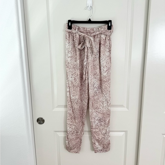 Bella Dahl Pull-On Tie Waist Abstract Animal Print Pastel Ecovera Pants Small - Picture 1 of 6